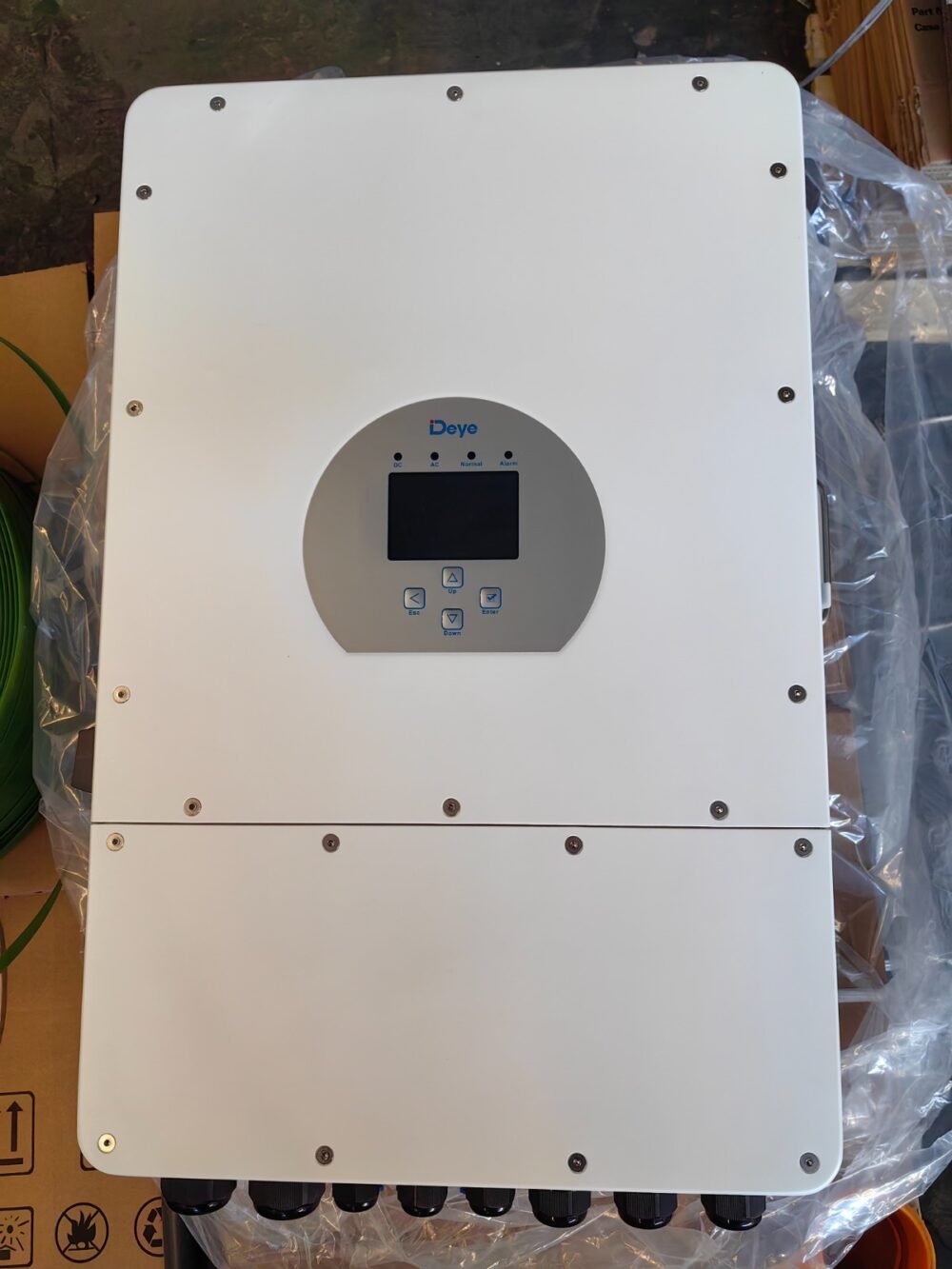 Deye SUN-50K-SG01HP3-EU-BM4 Hibridinis inverteris 50kW Aukšto voltažo įtampos keitiklis Trifazis